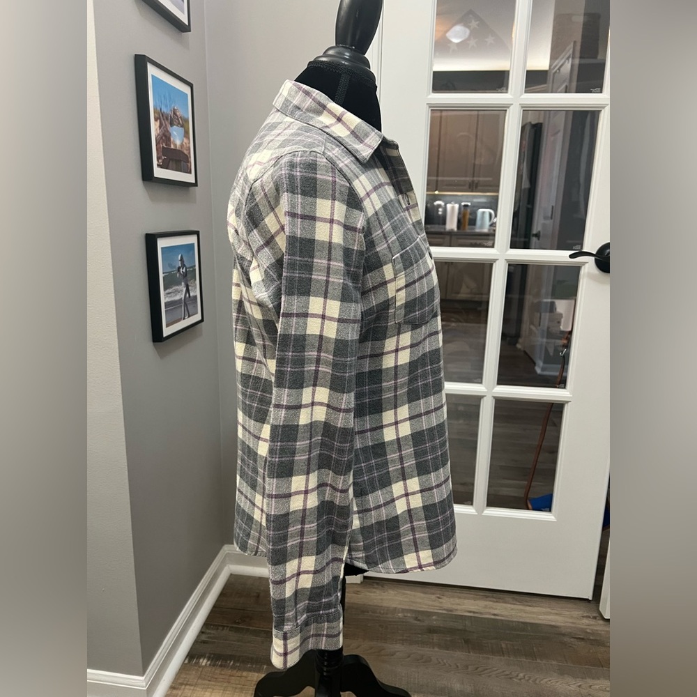 Columbia Gray, Cream & Purple Plaid Button-Up Size S Like new - Picture 2 of 9